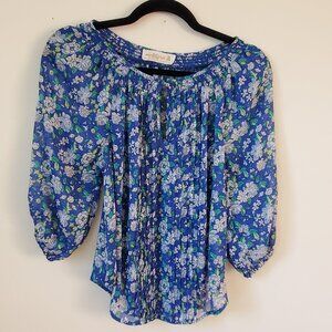 Abercrombie and Fitch, 3/4 sleeve Crinkle chiffon print womens top- Size- XS